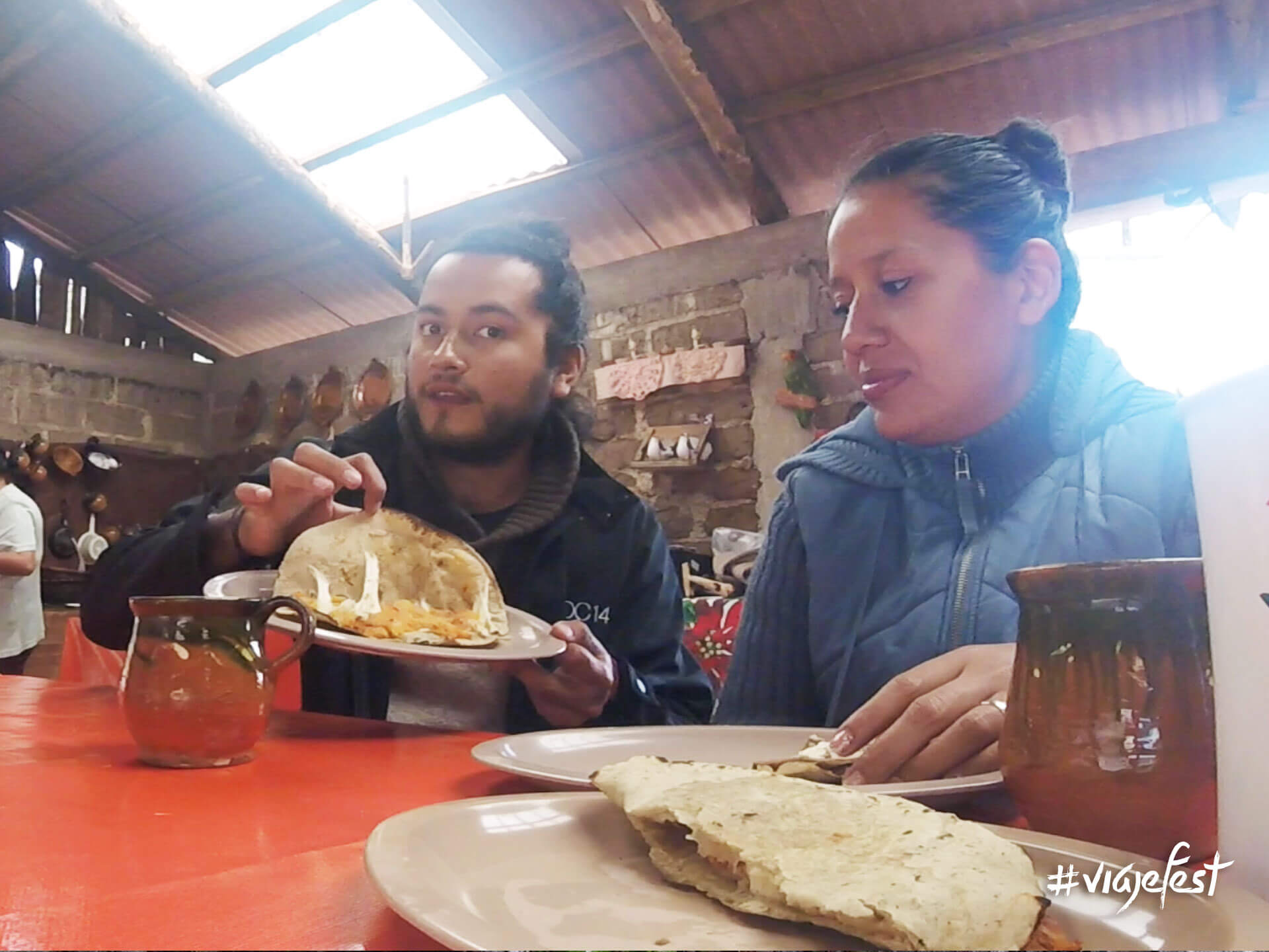 Quesadillas, tacos o antojitos mexicanos.