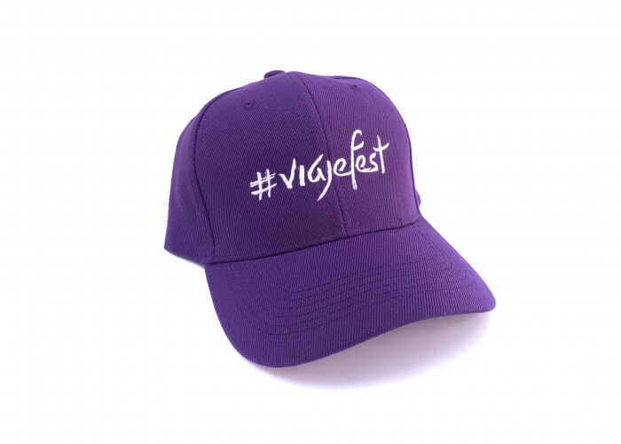 Gorra #viajefest color morado